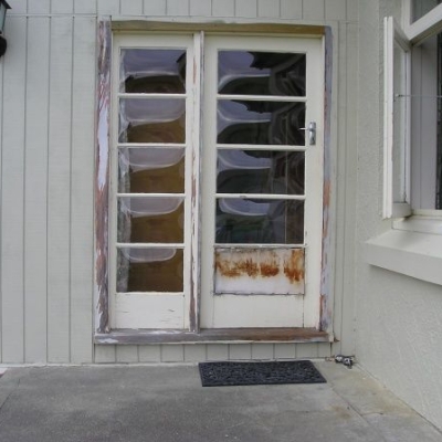 Old-wooden-door-aluminium-joinery-otago-dunedin-retro-glazing.jpg